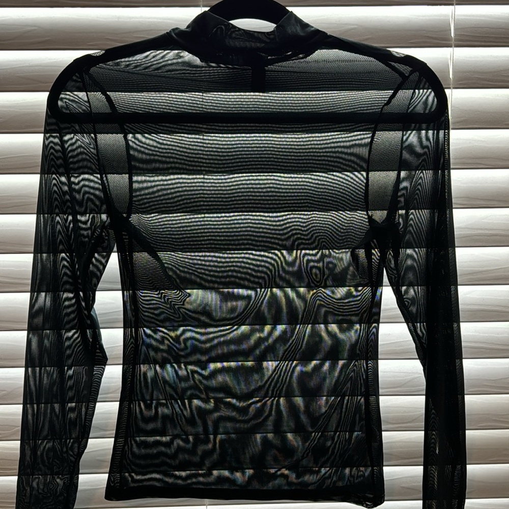 Small Wild Fable black mesh long sleeve shirt.